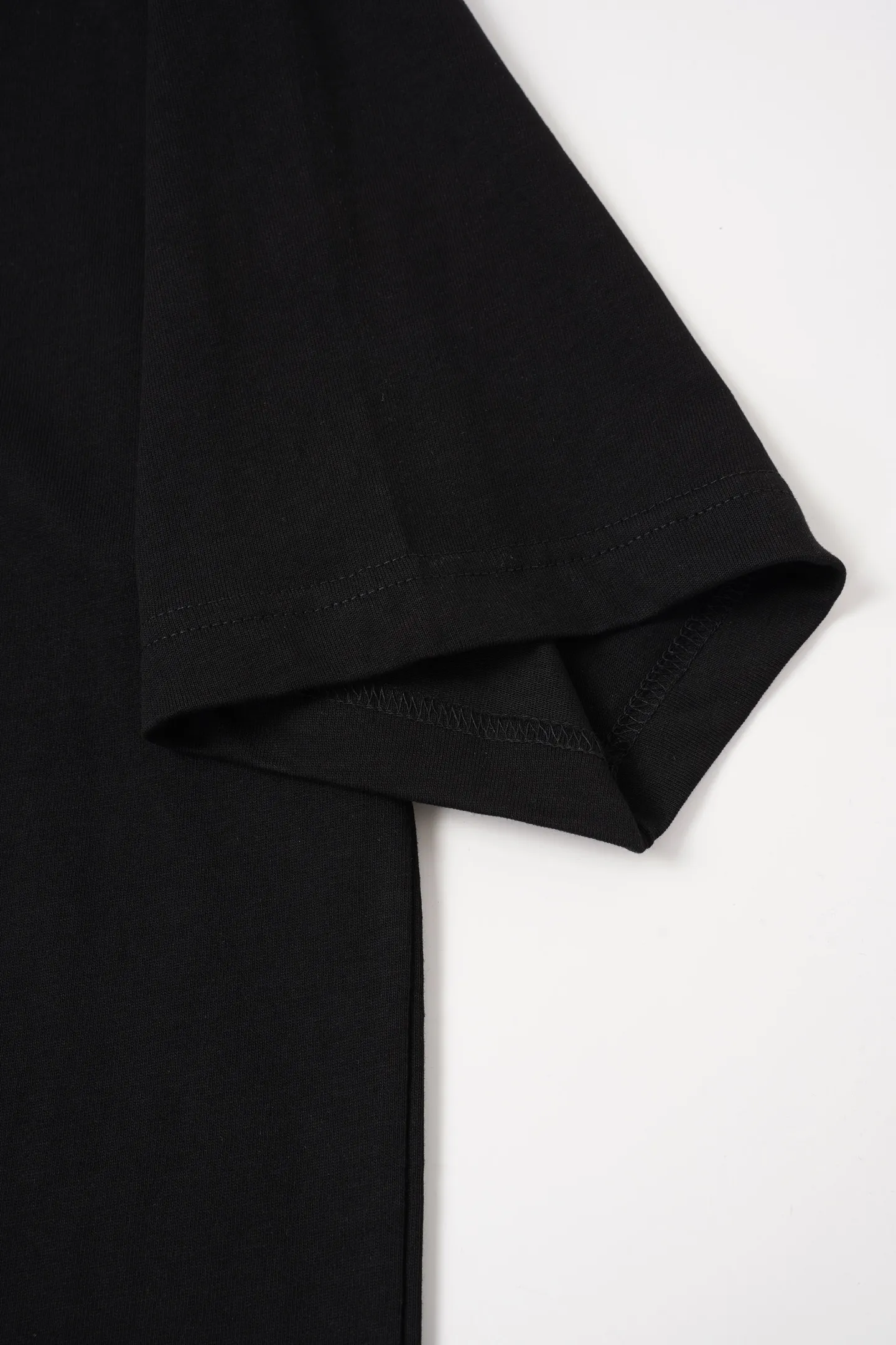 Ysl Classiclogo t Classic 280 ! ， ，os ， ， Same Style。 ：Black，White Size：XS-L